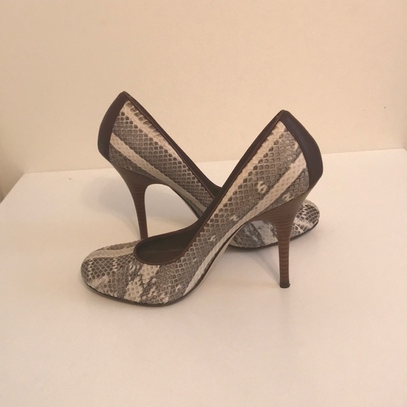 B. Makowsky Python Pattern Sexy Heels - Picture 1 of 7